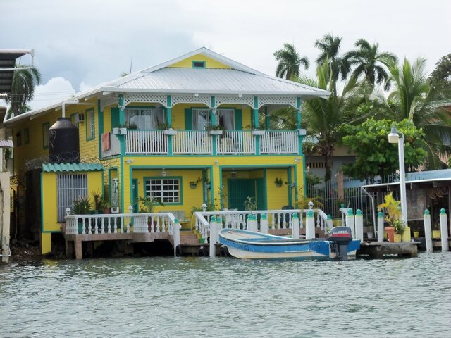 Buntes Haus in Colón,