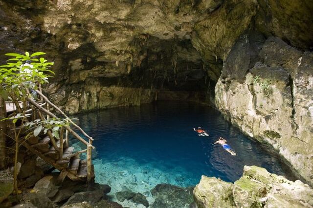 Cenote  (© CPTM / Photo: Ricardo Espinosa - reo)