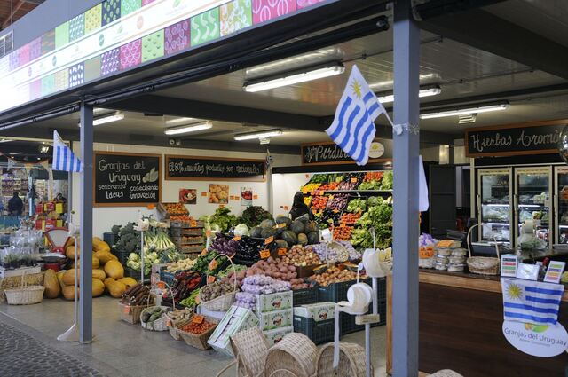 Mercado Agricola Montevideo (© Ministerio de Turismo Uruguay/Enrique Perez)