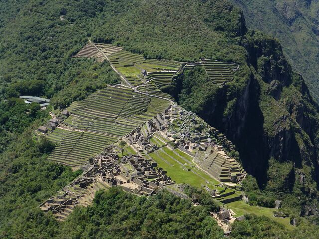 Blick vom Wayna Picchu auf Machu Picchu