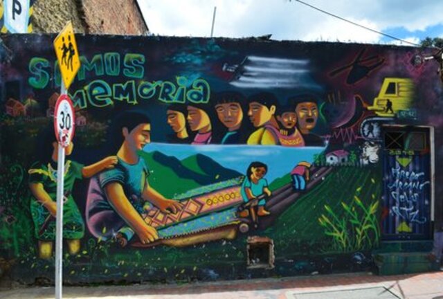 Graffiti Tour in Bogota 