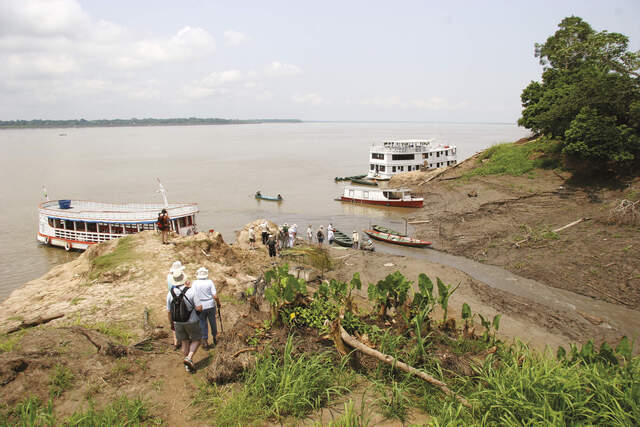 Rückkehr zu MS DORINHA nach einem Landausflug